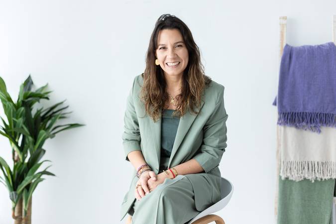 Caro Garafulich - Ingeniera Comercial, Life Coach en Psicología Positiva, Terapeuta Integral y Guía para acompañarte en procesos Personales, Profesionales y de Negocios