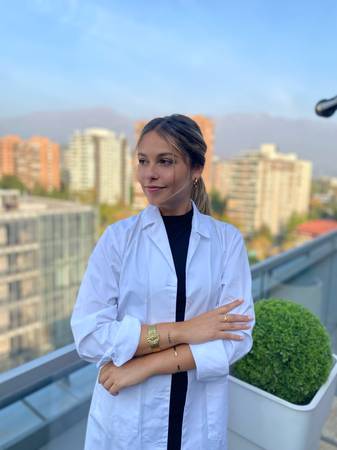 Ornella Moles - Nutricionista UC especializada en Salud Hormonal, Metabolismo y Longevidad. Método NTP™ y Test Epigenético opcional para una estrategia personalizada según tu biología.