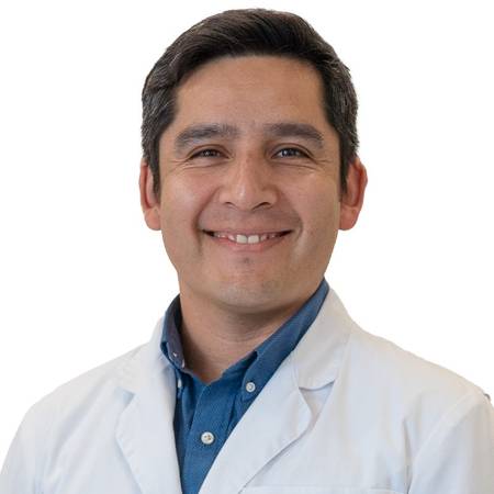 Dr. Roberto Vilches - Urólogo