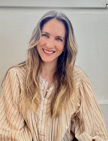 Bernardita Julio - Psicóloga clínica, especialista en estrés post traumático, apego en adultos, heridas de la infancia