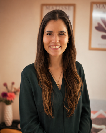 Psicóloga isidora Valdes - Terapeuta cognitivo conductual y DBT.