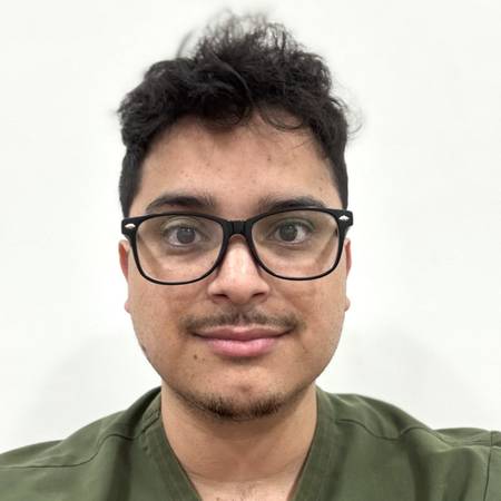 Dr. Jonathan Bastias Campos - Médico general