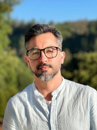 Gerardo Barra Henríquez - Psicólogo clínico - neurodivergencias (autismo, TDAH, ACC), trastornos de ansiedad, depresión, adicciones, desarrollo personal, terapia de parejas, duelo, entre otras.
Enfoque humanista transpersonal y sistemico.