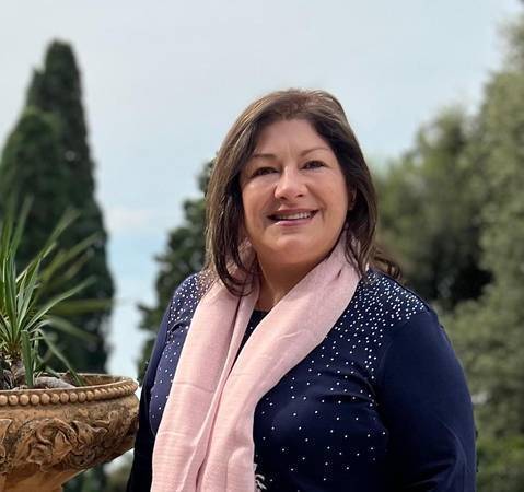 Mirtha Larrondo R. - Coach energético de vida - Pranic Healer-Terapeuta Floral