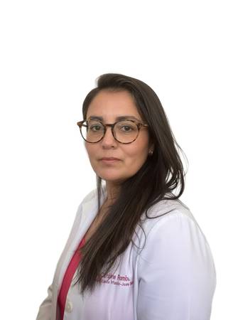 Dra Carolinne Román Basualto - Psiquiatra infanto juvenil