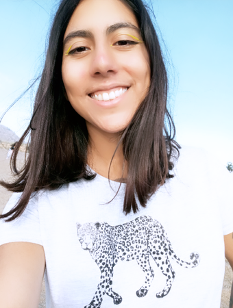 Karla Gómez - Profesora de Hatha Yoga y Namaskar