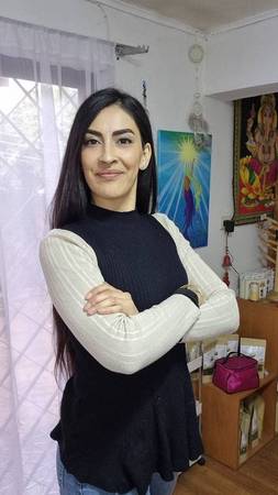 Lakshmi Naraindas Salazar - Terapeuta Holística, Activadora de Dinero y Tarotista.