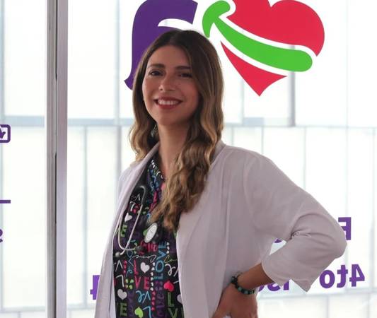 Paula Elizabet Toledo T - Medico cirujano