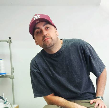 Juan Pablo de MYSNEAKERS - Profesor de Restauración y Custom de Zapatillas