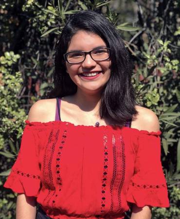 Daniela Aguirre Iduya - Psicóloga y terapeuta holística