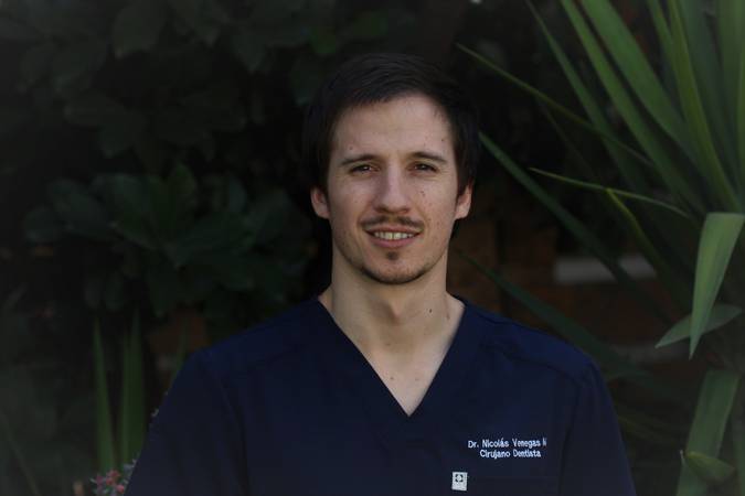 Dr. Nicolás Venegas