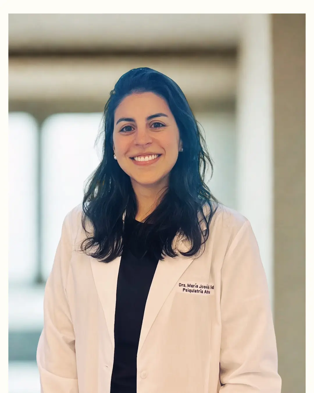 Dra. María José Riadi Id - Médico Psiquiatra