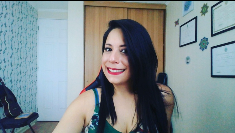 Valeria López - Profesora de ciencias naturales y biología.