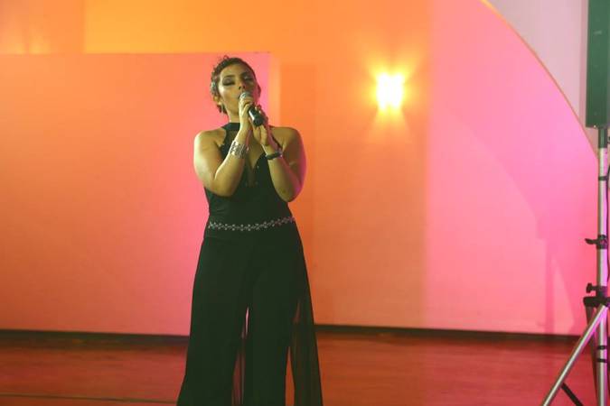 Roxabel Cantante - Profesora de Inglés y de Canto