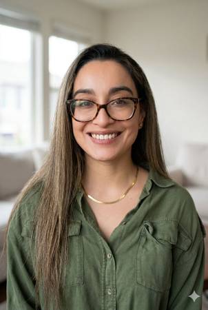 Camila Spaudo - Soy psicóloga y trabajo con adultos desde una mirada clínica, respetuosa y centrada en la comprensión profunda de cada persona. Mi enfoque integra herramientas psicológicas, psicoeducación y acompañamiento emocional, considerando la historia, el contexto y las particularidades de funcionamiento de cada consultante.