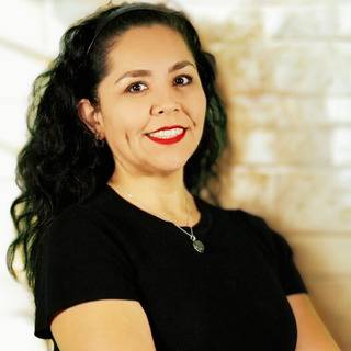 Carol Bettiz Ortiz / Mediación y Peritaje Chile ® / Trabajadora Social - Mediadora / Perito / Victimologa / Criminologa / Coordinadora Parental / Relatora