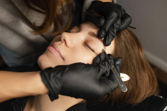 Gabriela Salazar - Micropigmentación-Cosmetología