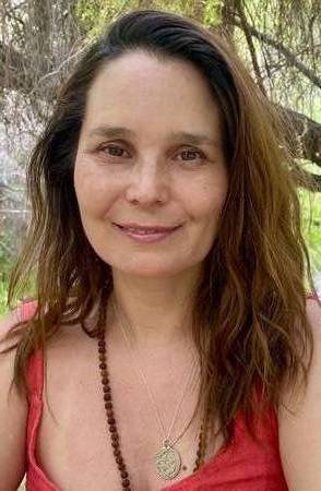 Valky, Salud y bienestar Integral - Maestra de Reiki Usui Tradicional, Terapeuta en Barras Access, Medicina China, Yoga Terapia, Profesora de Yoga y Meditación, Yoga Nidra, Terapia Cuántica Arcturiana