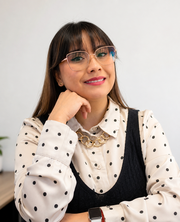 Psicóloga Noemí Loayza - Psicóloga clínica | Trauma, violencia y abuso | Ansiedad, culpa, autoestima y límites | Mujeres y disidencias | Enfoque integrativo: terapia constructivista, mindfulness y EMDR