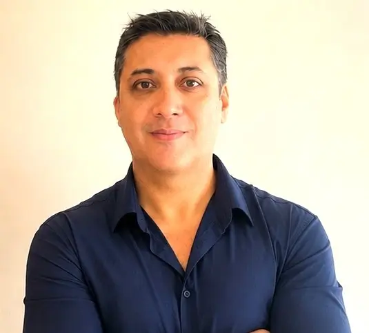 Dr. Daniel Palomino